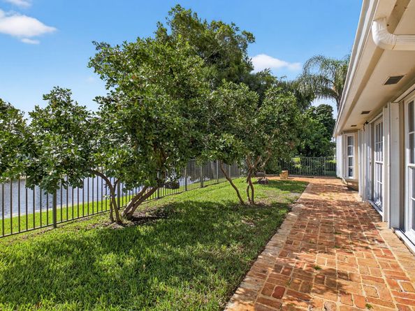 11814 N Lake Drive, Boynton Beach FL 33436