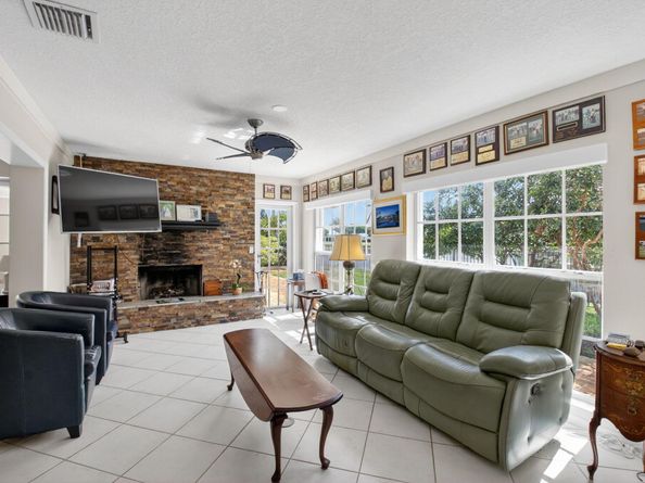 11814 N Lake Drive, Boynton Beach FL 33436