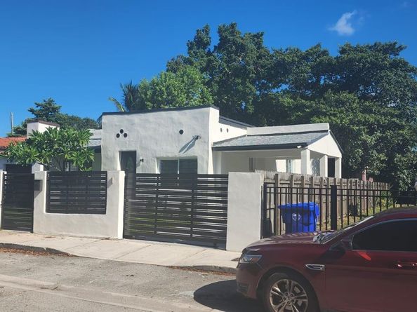 136 NW 47th St, Miami FL 33127