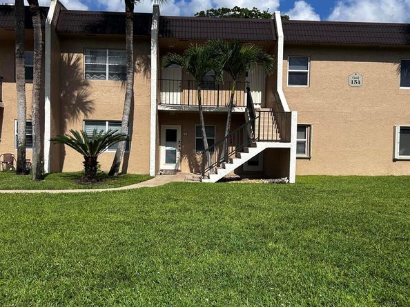 154 Lake Meryl Drive 159, West Palm Beach FL 33411