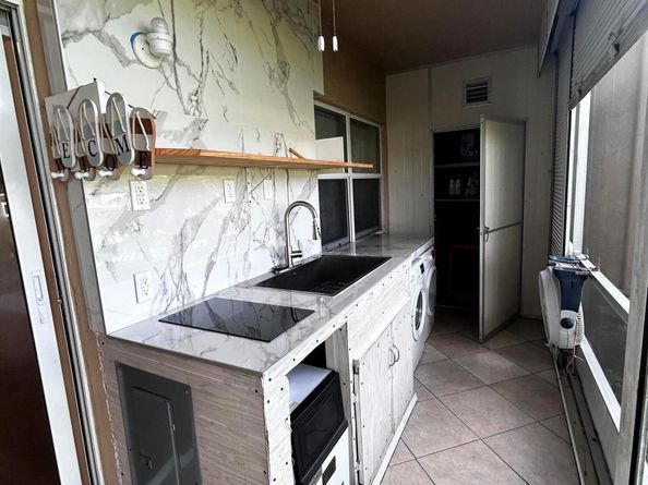 154 Lake Meryl Drive 159, West Palm Beach FL 33411