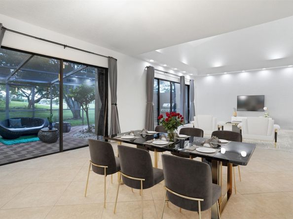 2305 Saint Andrews Rd 129, Hollywood FL 33021
