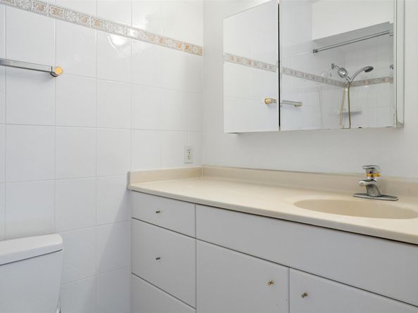 2305 Saint Andrews Rd 129, Hollywood FL 33021