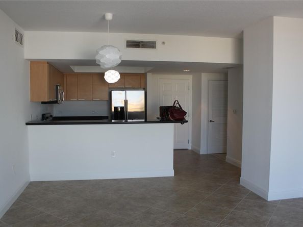 140 S Dixie Hy 525, Hollywood FL 33020