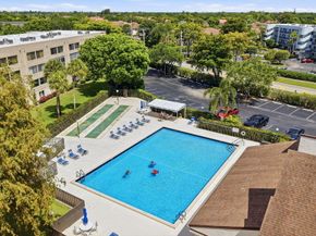 3146 Via Poinciana 307, Lake Worth FL 33467