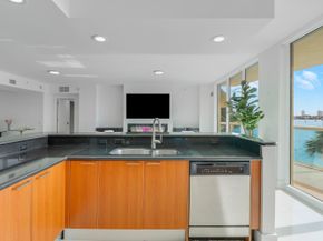 2640 Lake Shore Drive 307, Riviera Beach FL 33404