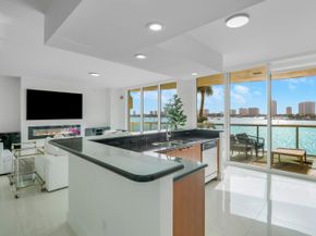 2640 Lake Shore Drive 307, Riviera Beach FL 33404