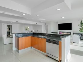 2640 Lake Shore Drive 307, Riviera Beach FL 33404