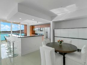 2640 Lake Shore Drive 307, Riviera Beach FL 33404