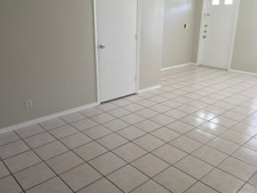 51 Whitehead Circle 51, Weston FL 33326