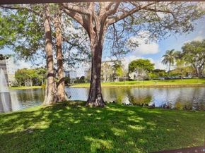 2308 S Cypress Bend Drive 123, Pompano Beach FL 33069
