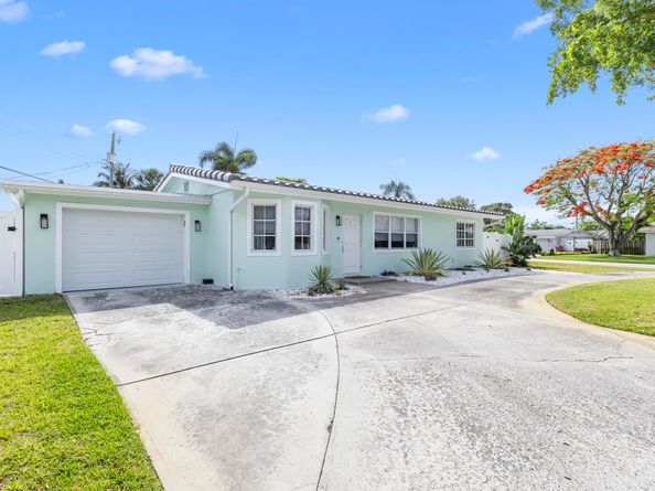 612 SE 10th Avenue, Deerfield Beach FL 33441