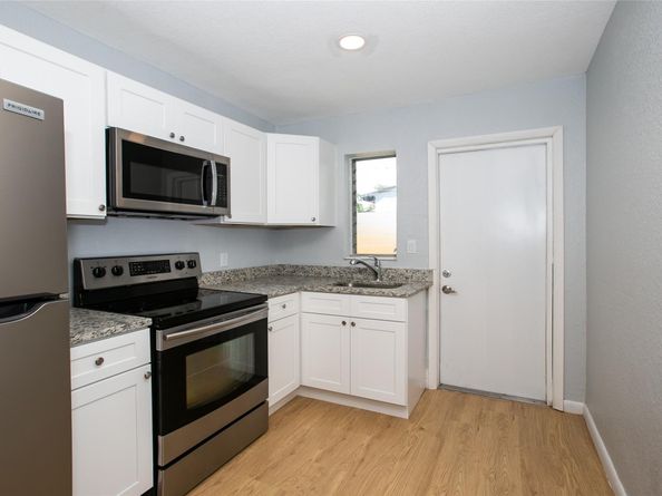 1135 NW 6th Avenue, Fort Lauderdale FL 33311
