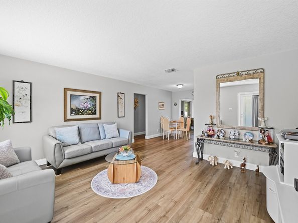 5711 NW 84th Terrace, Tamarac FL 33321
