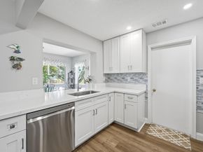 5711 NW 84th Terrace, Tamarac FL 33321
