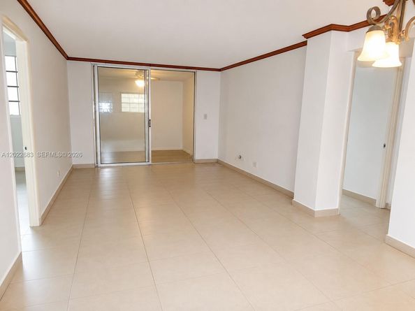 447 NE 195th Street 117, Miami FL 33179