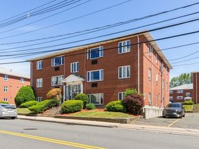 121 Warren St 4, Watertown MA 02472