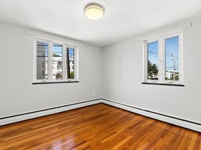 121 Warren St 4, Watertown MA 02472