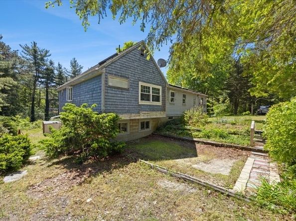2 Cardinal Ave, Wareham MA 02538