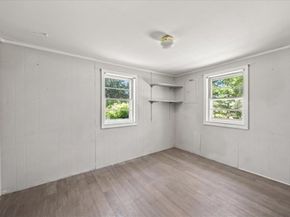 2 Cardinal Ave, Wareham MA 02538