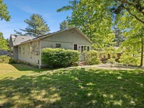 2 Cardinal Ave, Wareham MA 02538