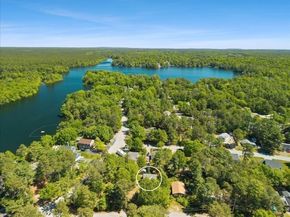 2 Cardinal Ave, Wareham MA 02538