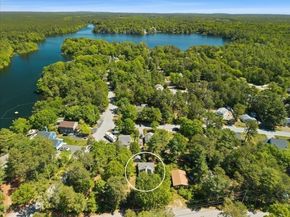 2 Cardinal Ave, Wareham MA 02538