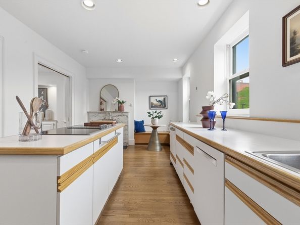 131 Mount Vernon St 2, Boston MA 02108