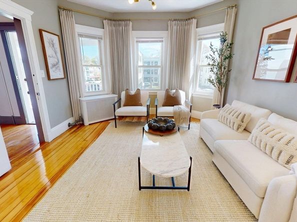 3943 Washington St 2, Boston MA 02131