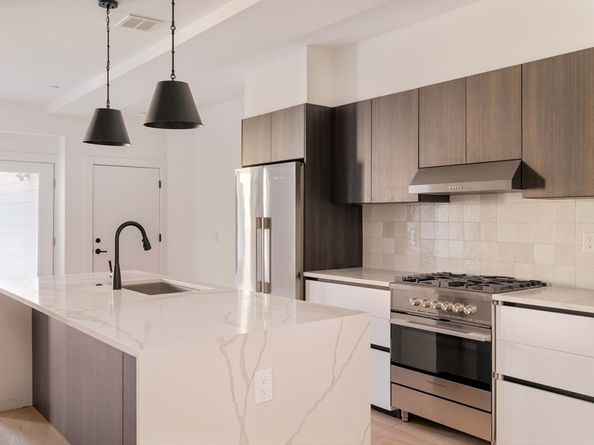 30-32 Condor St 1, Boston MA 02128