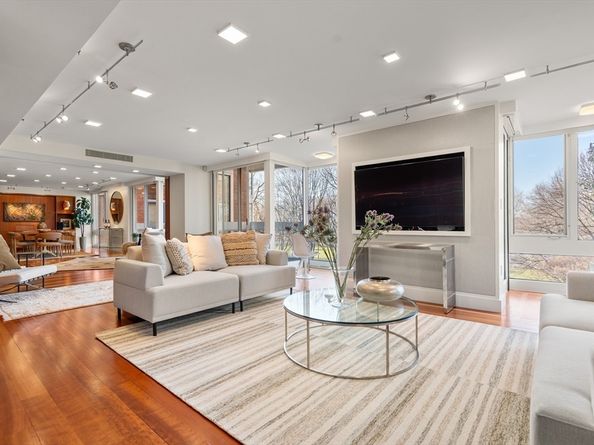975 Memorial Drive 405406, Cambridge MA 02138