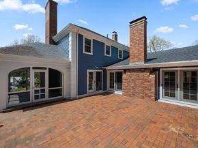 20 Westwood Dr, Worcester MA 01609