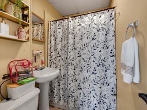 20 Mott St, Worcester MA 01604