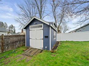 11 Mcauliffe Rd, Randolph MA 02368