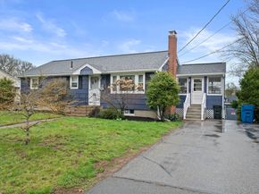 11 Mcauliffe Rd, Randolph MA 02368