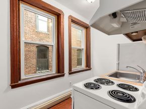 33 Charter St 3R, Boston MA 02113