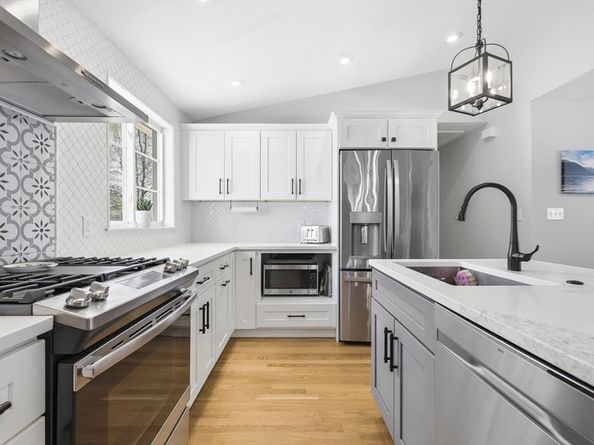 22 Mountain Road, Burlington MA 01803