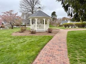 61 Great Hill Drive 61, Topsfield MA 01983