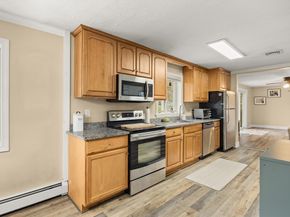 172 Lisa Dr, Brockton MA 02302