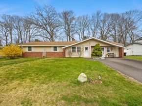 172 Lisa Dr, Brockton MA 02302