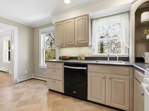 12 Broadway, Stoneham MA 02180
