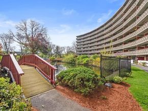 200 Swanton St 318, Winchester MA 01890