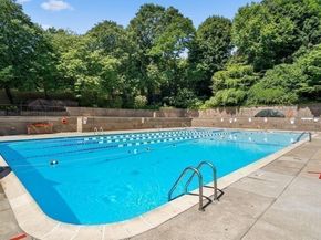 33 Pond Ave 1014, Brookline MA 02445