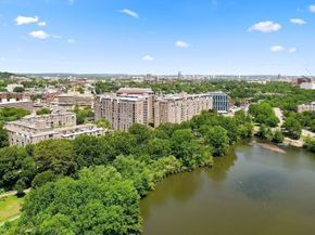 33 Pond Ave 1014, Brookline MA 02445
