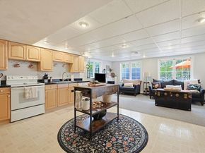 16 Stone Meadow Farm Drive, Shrewsbury MA 01545