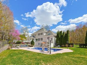 16 Stone Meadow Farm Drive, Shrewsbury MA 01545