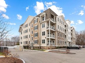 320 Middlesex Ave E307, Medford MA 02155