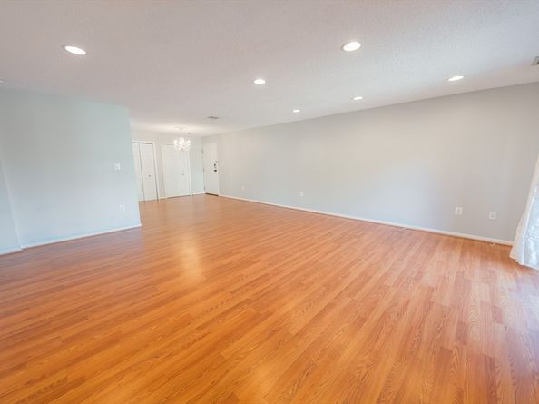 292 Salem 101, Revere MA 02151