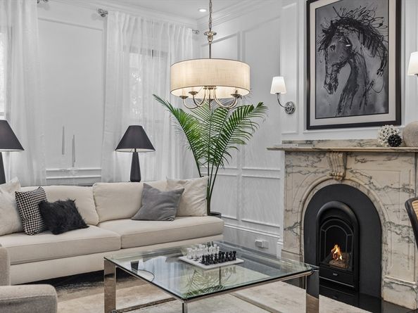 28 Lawrence St, Boston MA 02116