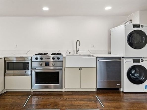 29-31 Pond St, Canton MA 02021